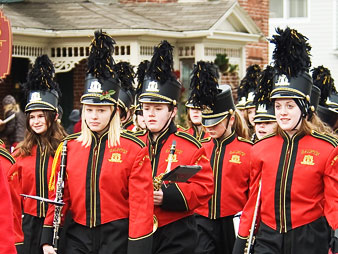 christmas-parade-marching-band